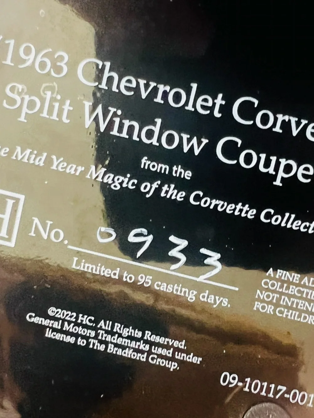 Hamilton Collection 1963 Chevy Corvette Split Window Sculpture